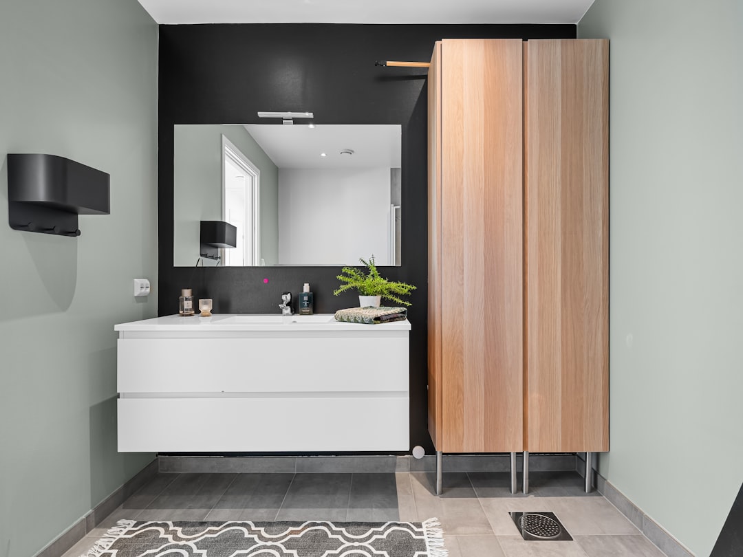 Custom Bathroom Cabinets