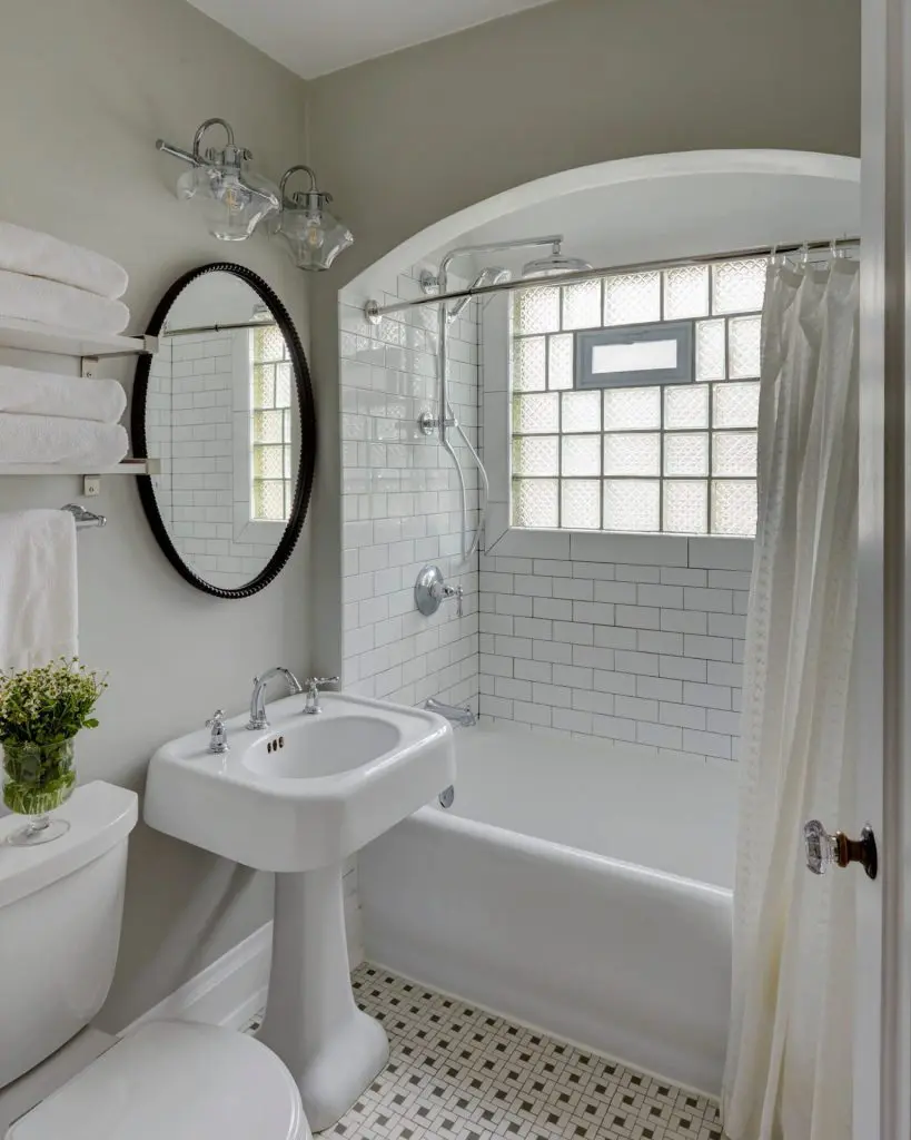 Bathroom Remodel Trends 2026: What's In, What's Out